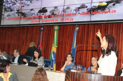 22-8-13_AC TÍTULO DE CIDADÃ PARAIBANA SRª. VALDENIA APARECIDA PAULINO (129)