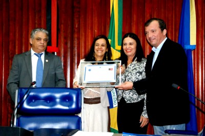 22-8-13_JG TÍTULO DE CIDADÃ PARAIBANA SRª. VALDENIA APARECIDA PAULINO (18)