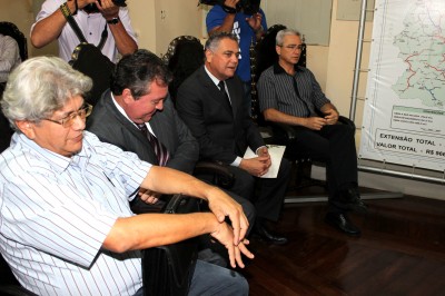 10-9-13_ JG VIITA DO VICE-PRES. DA ALPB EDMILSON SOARES AO GOVERNADOR (45)