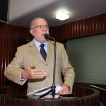 Deputado critica aumento de gastos com Comunicação e redução em Segurança Pública na LOA 2014