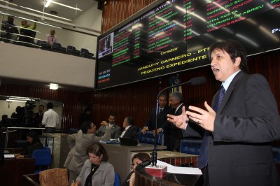 4-12-13_AM PEQ. EXPEDIENTE (120)