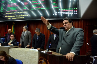 05.03.15 posse deputado antonio mineral_fotos roberto guedes (14)