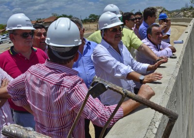 13.03.15 deputado_visitam canal acaua aracagi_fotos roberto guedes (450)