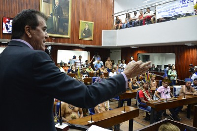 27.04.15 debate questoes populacao indigena©roberto guedes (37)