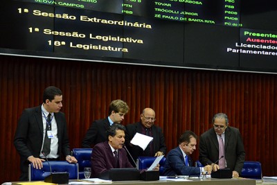 17.06.15 sessao extraordinaria_©roberto guedes (74)