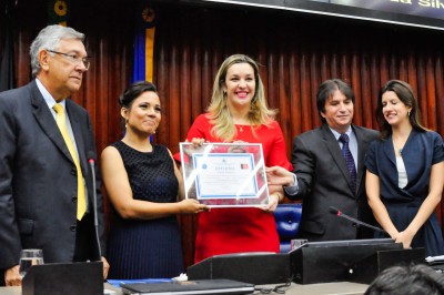 260517 -Título de Cidadão a Silvia Torres - ©nyll pereira - 003 - _DSC8921