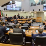 Deputados apreciam vetos, projetos de Lei e criam Frente Parlamentar de Ciência e Tecnologia