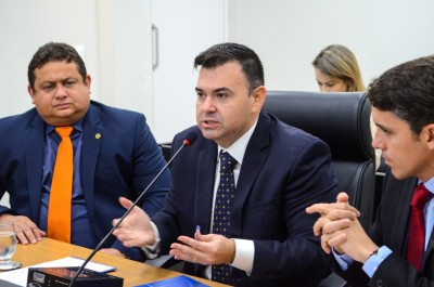 Frente doenças raras