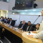 Assembleia homenageia profissional de administração em sessão conjunta com a CMJP