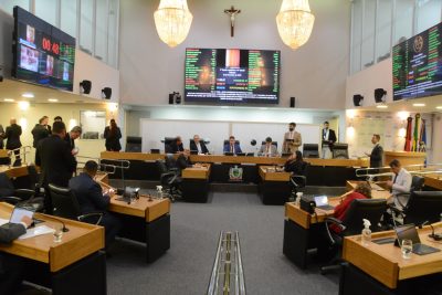 Assembleia aprova projeto que prevê desconto na tarifa de água em casos de interrupção do abastecimento