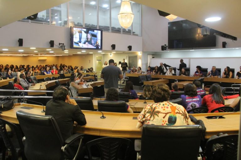 ALPB debate piso salarial de assistentes sociais durante audiência pública