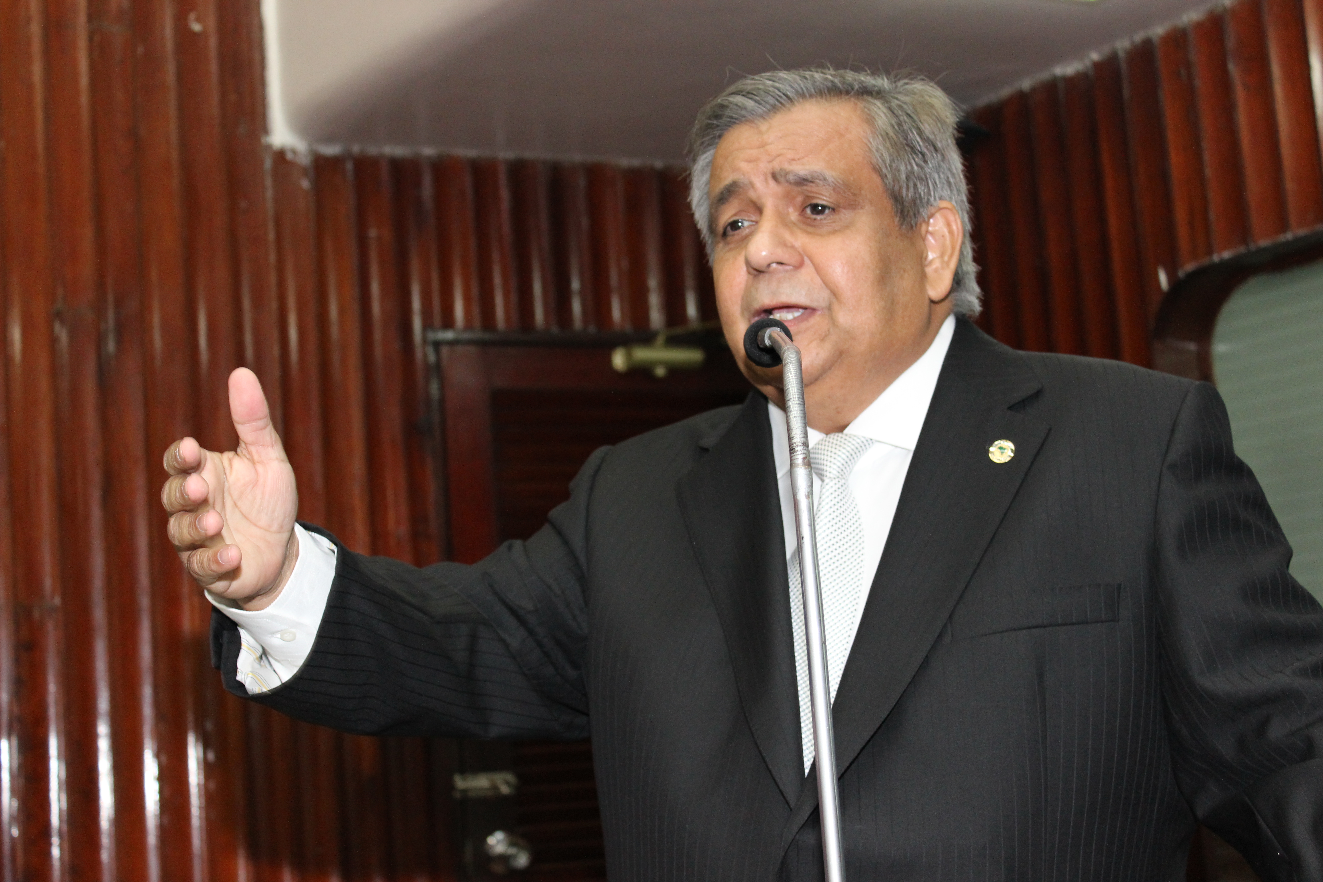 ALPB decreta luto de três dias pela morte do ex-deputado Edmilson Soares