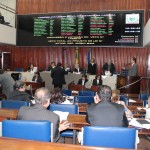Plenário mantém vetos a projetos contra desperdício e de proteção ao consumidor