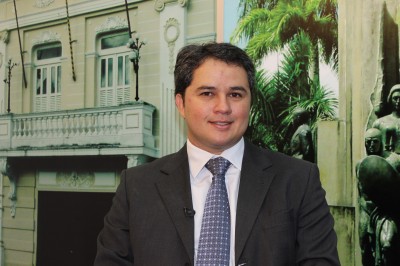 Efraim Filho aborda importação de médicos, o novo CPC e a Copa no Brasil