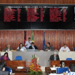 CCJ aprova 12 matérias e rejeita veto do Governo do Estado