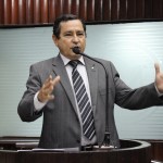 Deputados cobram cumprimento da Lei da Ficha Limpa no Estado