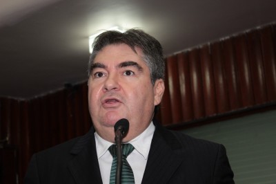 Lindolfo quer liberação de verbas para pagamento de carros-pipa