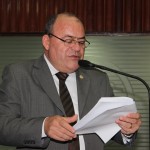 Bado apresenta emendas para pavimentação de ruas em nove cidades