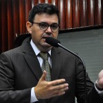 Deputados cobram ações sobre a seca, estradas e nomeação de concursados
