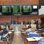 Deputados rejeitam três vetos e aprovam MPs e requerimentos