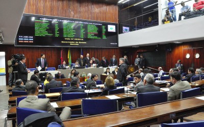 Deputados decidem pela manutenção de onze vetos do Governador