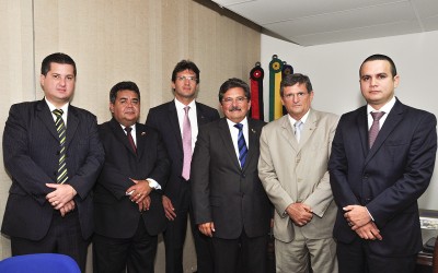 Adriano Galdino recebe comitiva da OAB