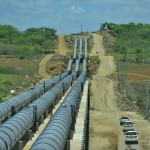 Comitiva de 13 deputados visita obras do Canal Acauã-Araçagi