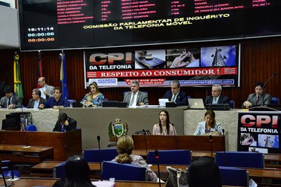 CPI da Telefonia Móvel ouve relatos técnicos de professores do IFPB e UFCG