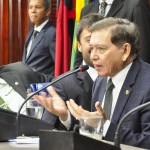 João Henrique toma posse como presidente em exercício da Assembleia Legislativa