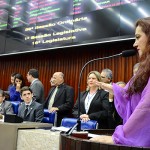 Presidente Adriano Galdino empossa deputada Olenka Maranhão em substituição a Trócolli Júnior