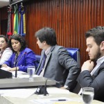CCJ aprova antecipação de salários dos professores