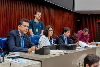 CCJ aprova 20 matérias durante reunião nesta terça   