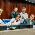 CCJ aprova projeto de lei que beneficia usuários de TV por assinatura e internet