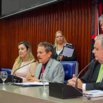 Assembleia instala Comissão de Recesso e empossa dois deputados