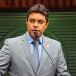 Deputados debatem sobre investimentos do Governo na Educação