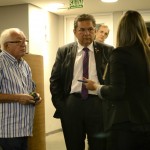 Adriano Galdino faz vistoria das novas especificações de acessibilidade no plenário da Assembleia