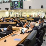 ALPB realiza transmissão ao vivo de licitação e aprova lei estendendo medida a órgãos públicos
