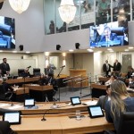 Deputados aprovam MP que reajusta salários de professores e policiais e mais de 550 matérias