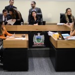 CCJ aprova projeto proibindo corte de água e luz nos finais de semana e feriados