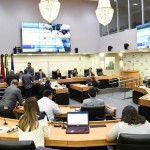 CCJ aprova projeto que regulamenta comércio de mel de abelha artesanal na Paraíba