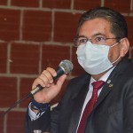 Adriano Galdino comemora inclusão dos trabalhadores da educação no Plano Nacional de Imunização contra a covid-19