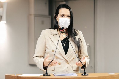 Rafaela Camaraense toma posse e ALPB fica com sete deputadas em exercício