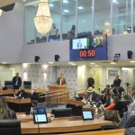 Assembleia aprova programa de alfabetização de jovens e adultos