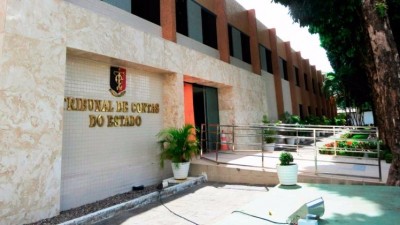 Adriano apresenta voto de aplauso ao presidente Nominando Diniz e membros eleitos da Mesa Diretora do TCE-PB