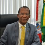 Lei de Adriano concede título de cidadão paraibano ao desembargador João Benedito
