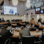 Deputados prestam homenagens ao senador José Maranhão durante sessão ordinária