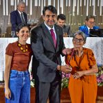 ALPB concede Medalha Governador Pedro Gondim a professora Geny Ferreira