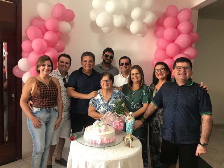 ALPB emite nota e voto de pesar pela morte de Dona Elizabete Pereira de Araújo, mãe do presidente Adriano Galdino