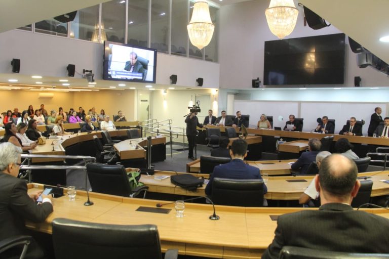 ALPB realiza sessão especial em comemoração ao Dia Internacional do Consumidor