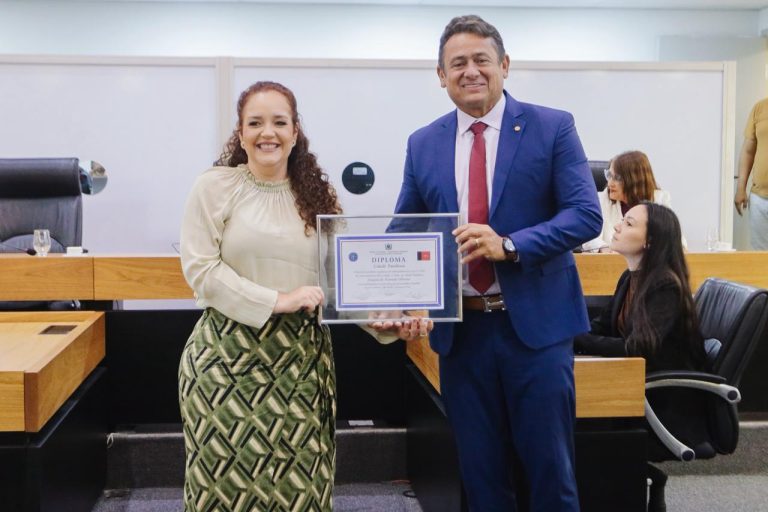 ALPB concede cidadania paraibana à advogada Joseane de Azevedo Oliveira